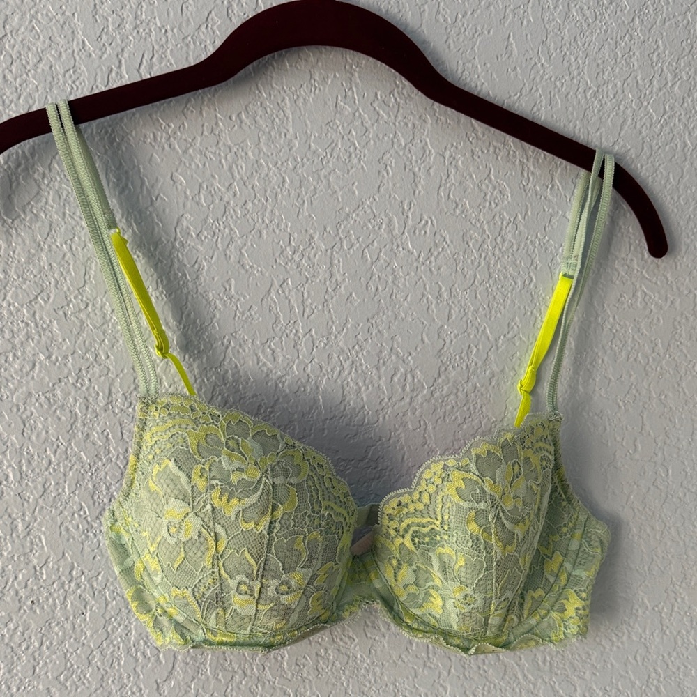 PINK Victoria's Secret Lace Bra in Light Blue and Yellow 34C Lightly Lined Demi